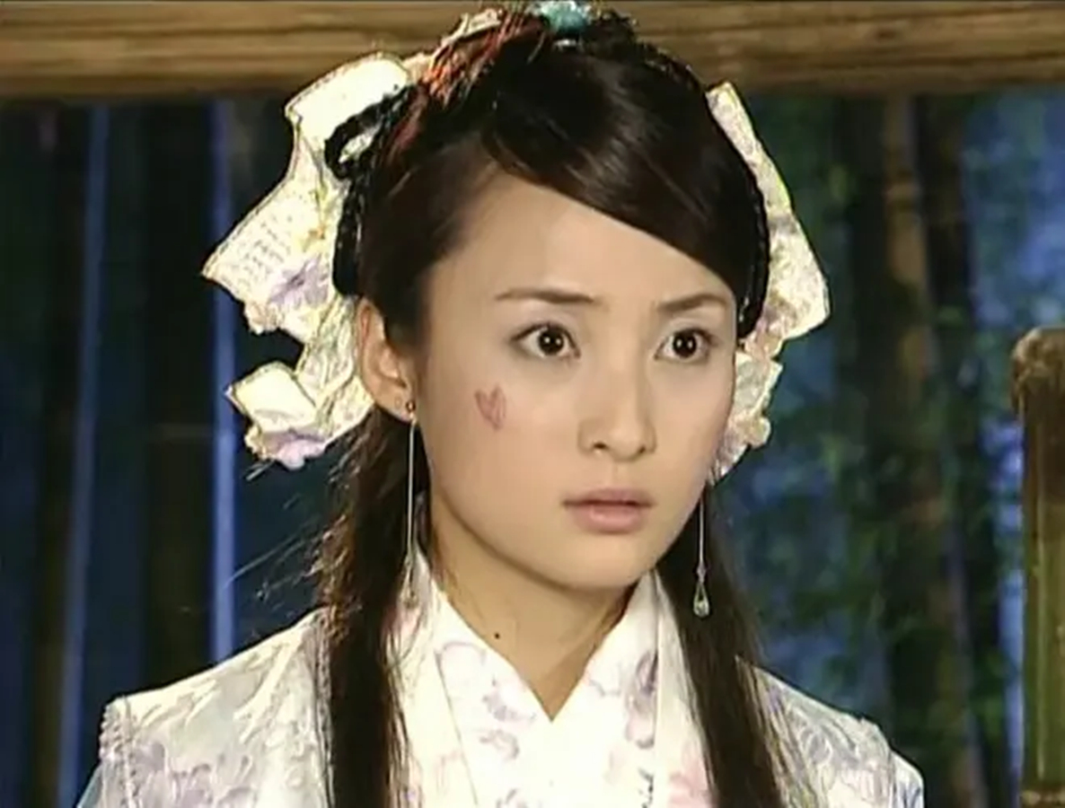 角色设定平平无奇，演员却个个长相惊艳，你管这叫“路人脸”？