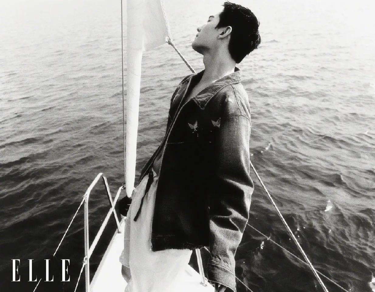 杨洋三登 X《ELLE》，优雅帅气，悠然自得感受海风拂面，心旷神怡