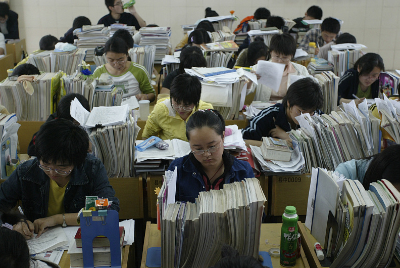 高考后才幡然醒悟，高中生住校和走读的差距明显，可惜没有后悔药