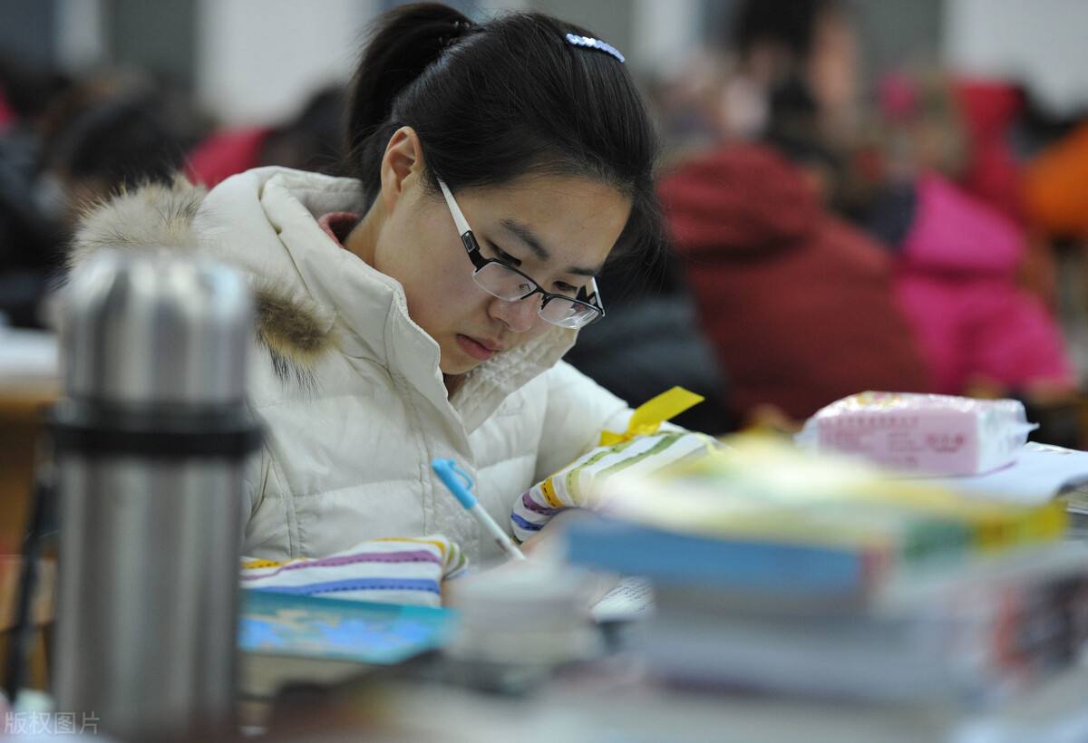 2022考研，数学二太难，过线无望，已经在准备“二战”了