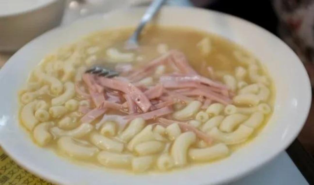 《狮子山下的故事》以细腻又接地气的故事，带我们重温久违的港味