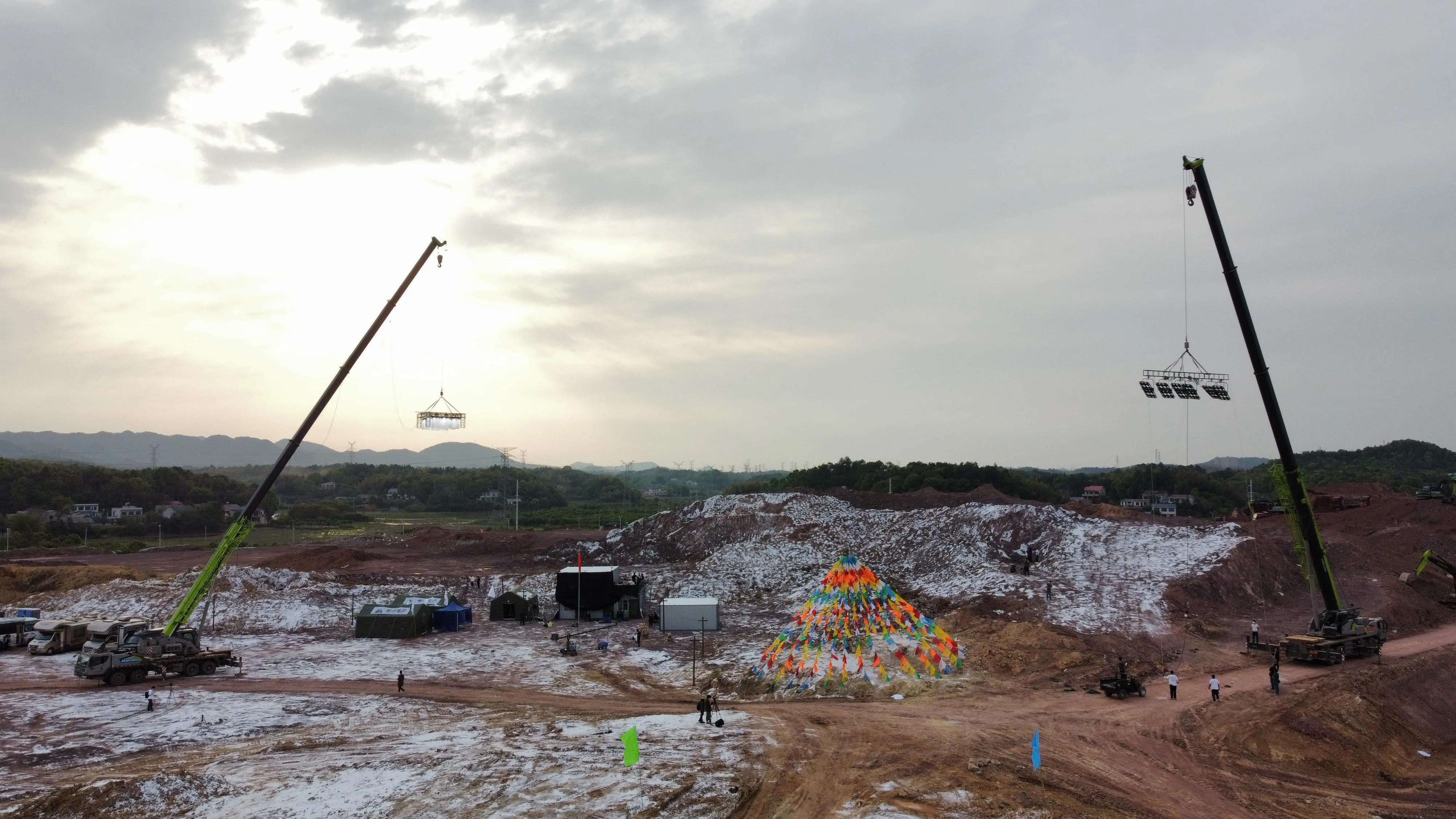 期待！中联重科协拍的首部行业大剧《重中之重》杀青