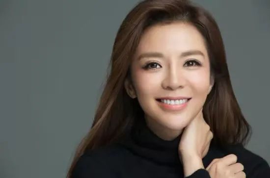 10位央视女主持人颜值对比，各有各的气质，甩一线女星几条街