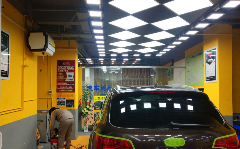 一家汽修小店的心愿：熬过“寒冬”，在三坊七巷等春天