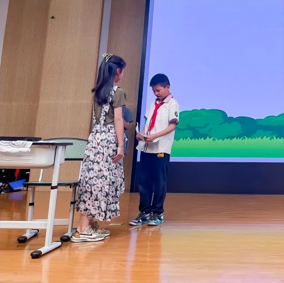 花田花绽，阅读悦心｜双流区黄甲小学举行读书节之阅读表演赛