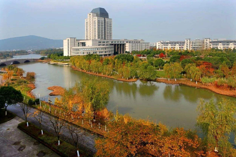 江苏省内高校排名已出炉，以投档线为依据，江苏大学排名垫底？