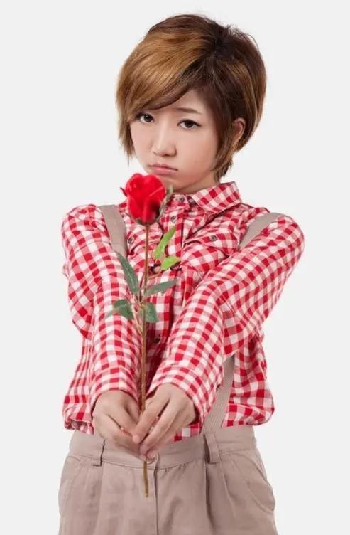 2011快乐女声10强现状：段林希夺冠名不副实，杨洋成浪姐3首发