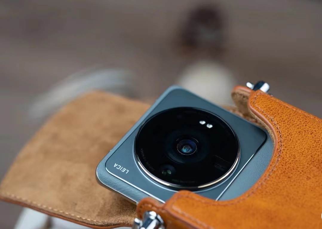 小米12S Ultra取代华为Mate40 Pro成主力机，不吹不黑，优缺点明显