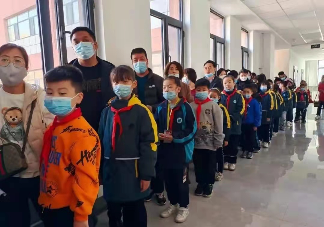 爱是这所学校最响亮的名片——记神木市西交康桥慈善学校以德育教育为特色，打造老百姓家门口的好学校