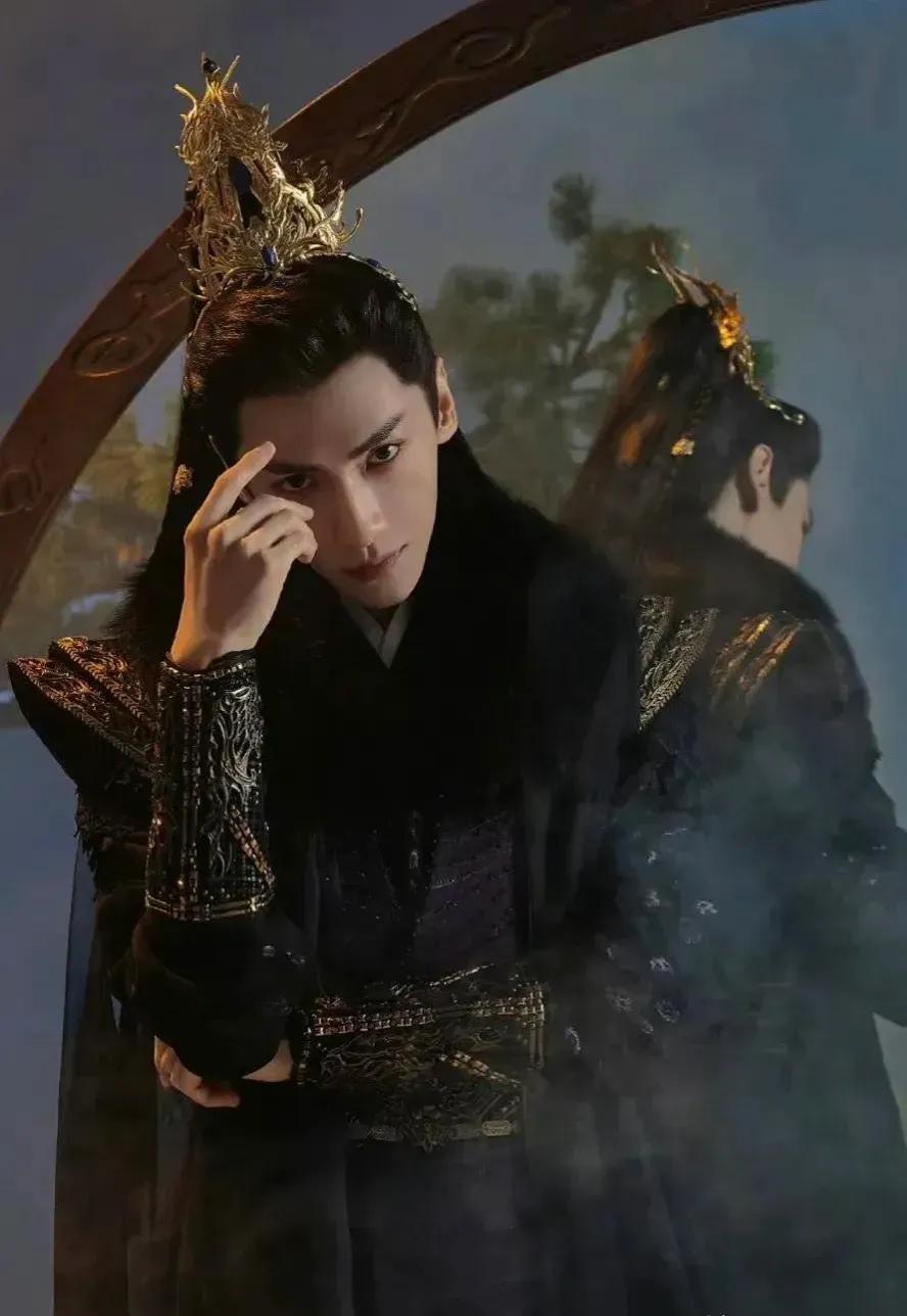 罗云熙的颜值真的好的没话说，不过古装多了不羁，更帅气