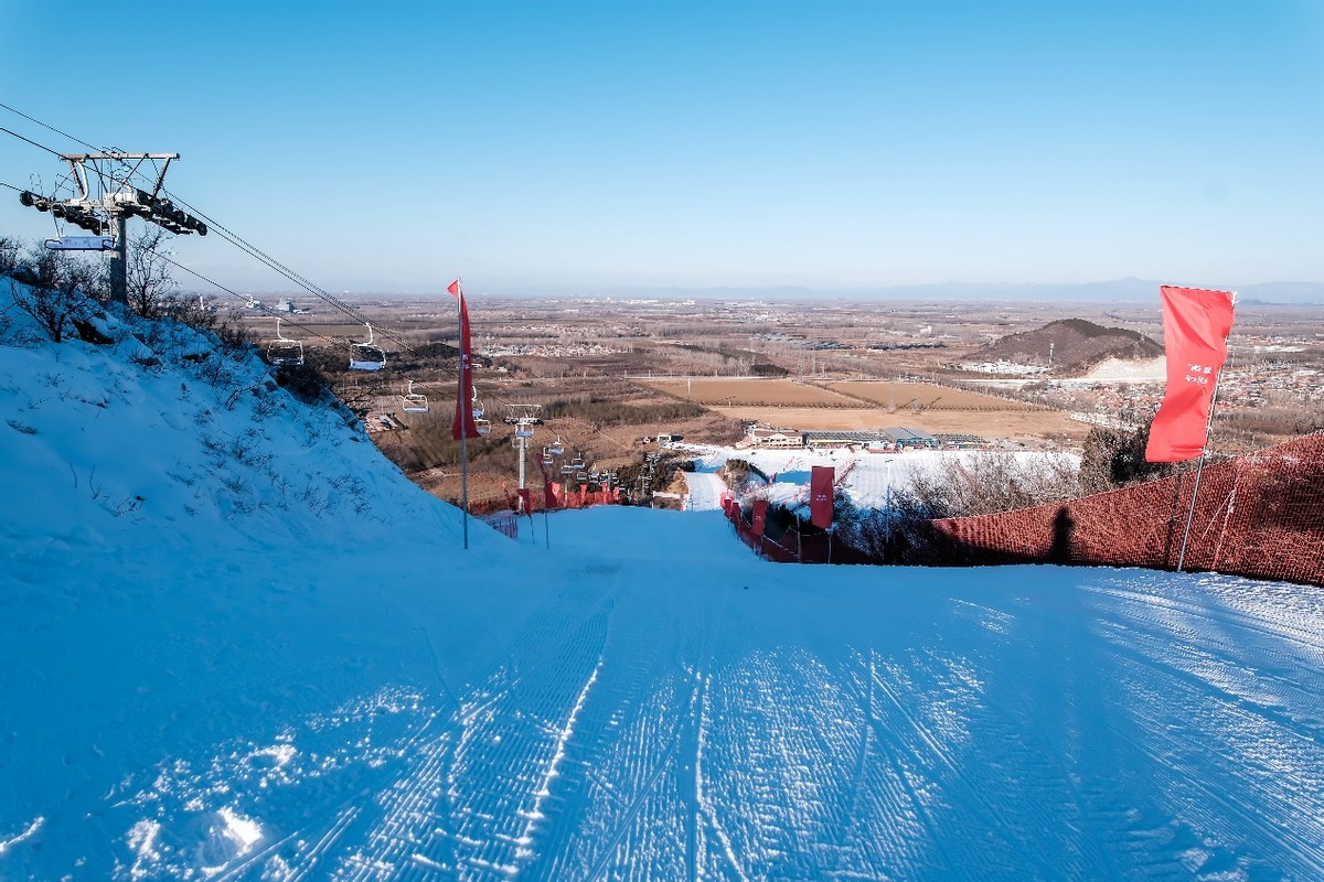 越野不怕雪道难！陈震回应李妮娜BJ40黑级雪道挑战能否一战功成？