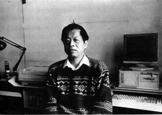王小波《黄金时代》：荒诞不羁的“性”描写，被称为“黄色小说”