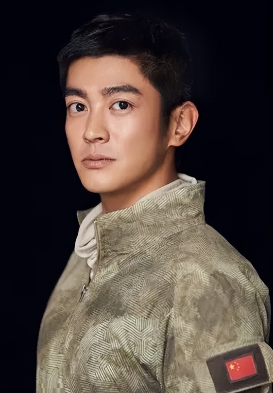 拥有“铜铃大眼”的10位男星，个个都是金刚眼，像开了大眼特效