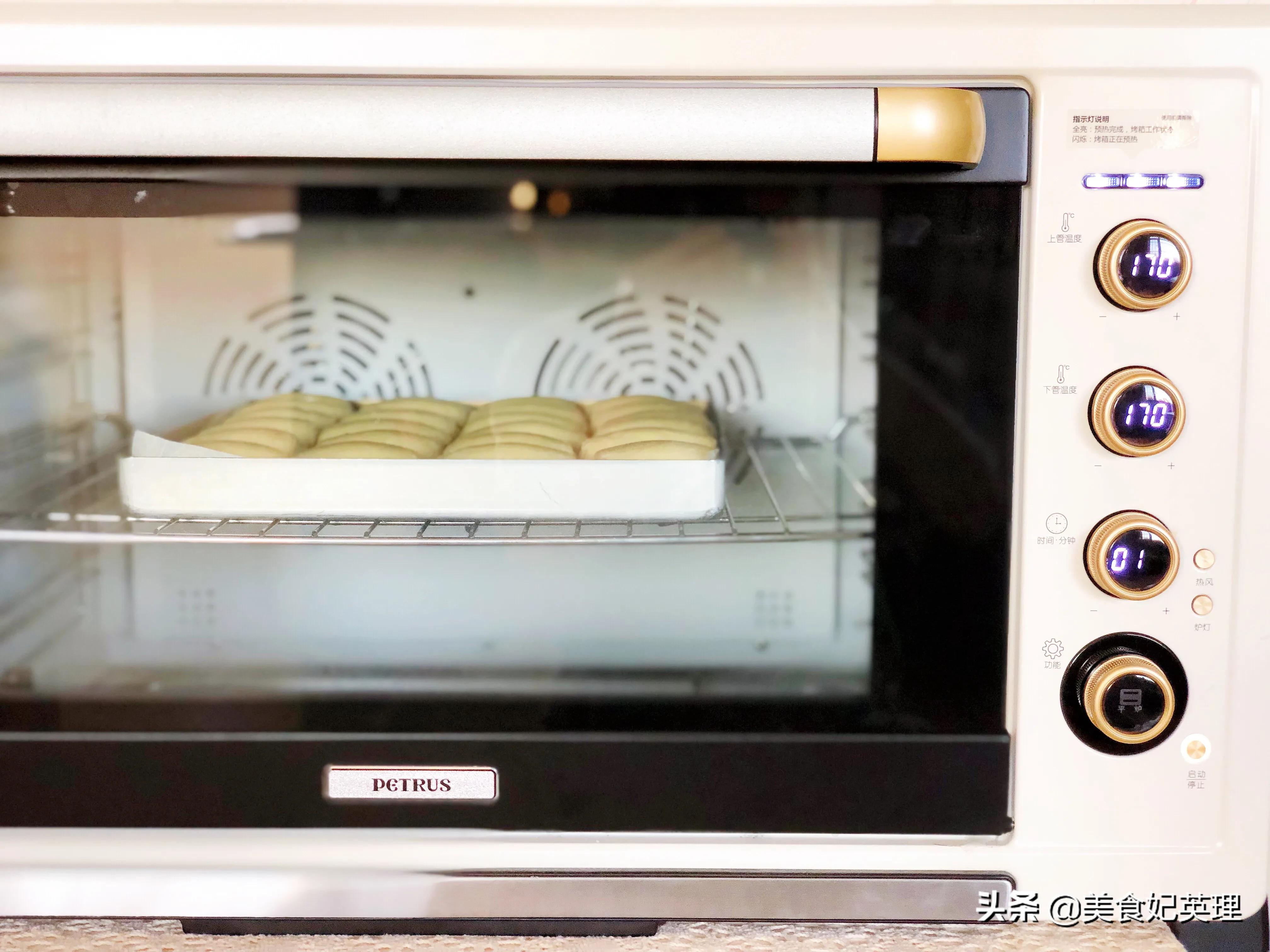 这面包仅一次发酵，无需黄油也能又香又软！配方送你新手一次成功