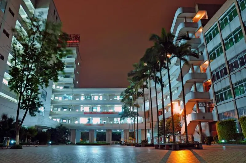 “医学热”又来了？学考想考医学专业，重点关注广东这12所院校