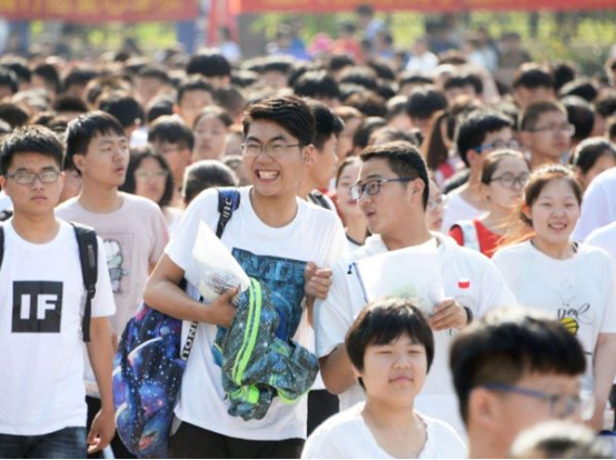 新高考模式下，学生考“多少分”才能上一本？不能少于这个数