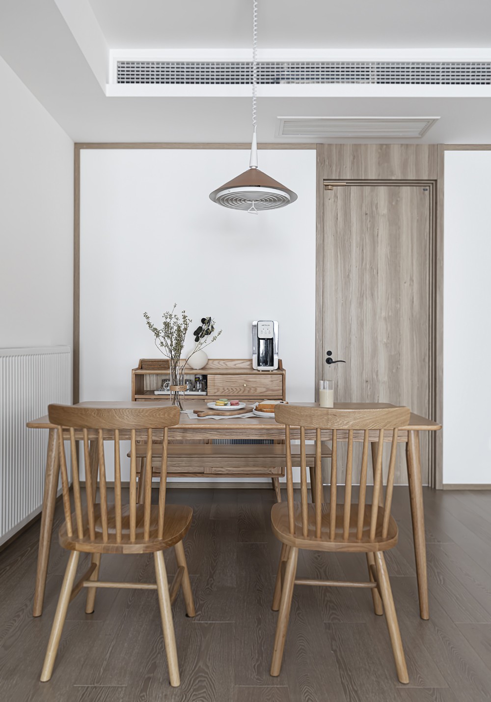 面对17年的老宅，这对南京夫妻花了3个月“穷装”，耐看极了