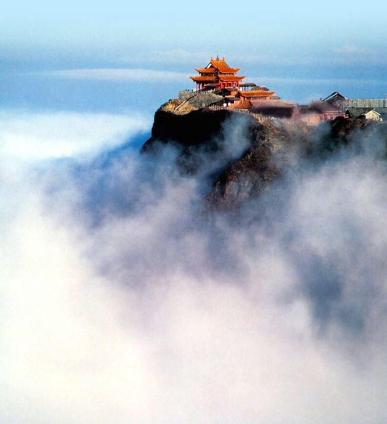 比黄山还漂亮的景区，四川峨眉山：中国四大佛教名山之一