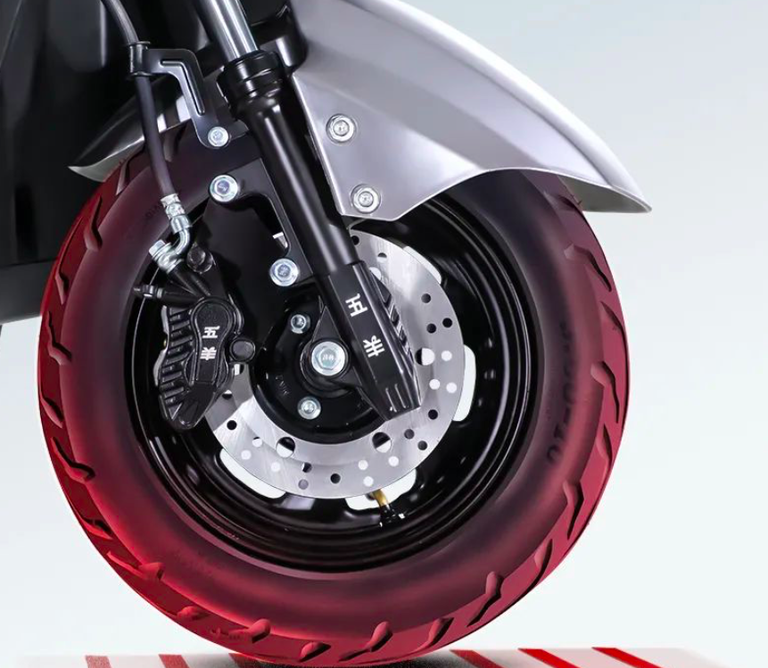 2款高速电摩来了，3999元起，最大续航150公里，适合长途通勤