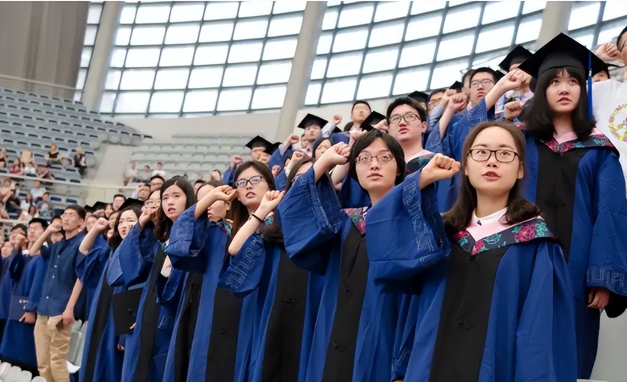 2022高校校友会排行更新，清华与榜首“擦肩而过”，复旦跌出前5