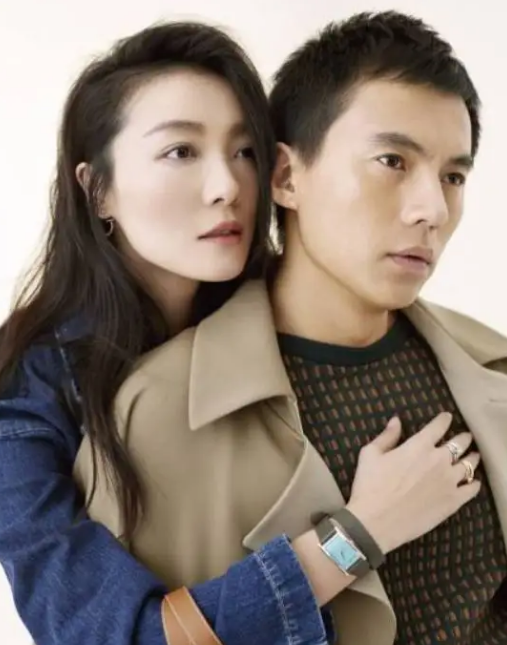 王傳君齊溪隱婚？兩人帶娃現身機場，女方離過婚孩子父親成謎