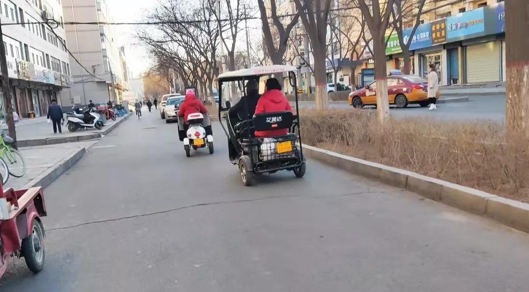 车主注意：持C1驾照骑电动车准驾不符加无牌，记24分还要处罚款