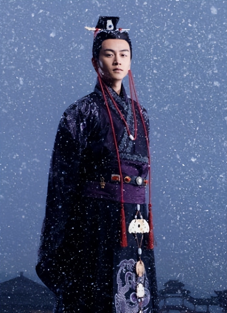 剑眉星目，风度翩翩，这10位男明星的长相，击中了国人审美