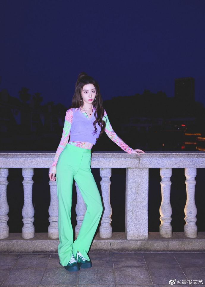 6.7图:刘亦菲 杨幂 周也 任敏 迪丽热巴 陈飞宇 韩庚 杨蓉 檀健次
任嘉伦