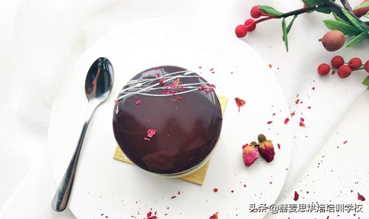 杭州西点培训班课程一般学些啥？赫麦思烘焙学校如是说