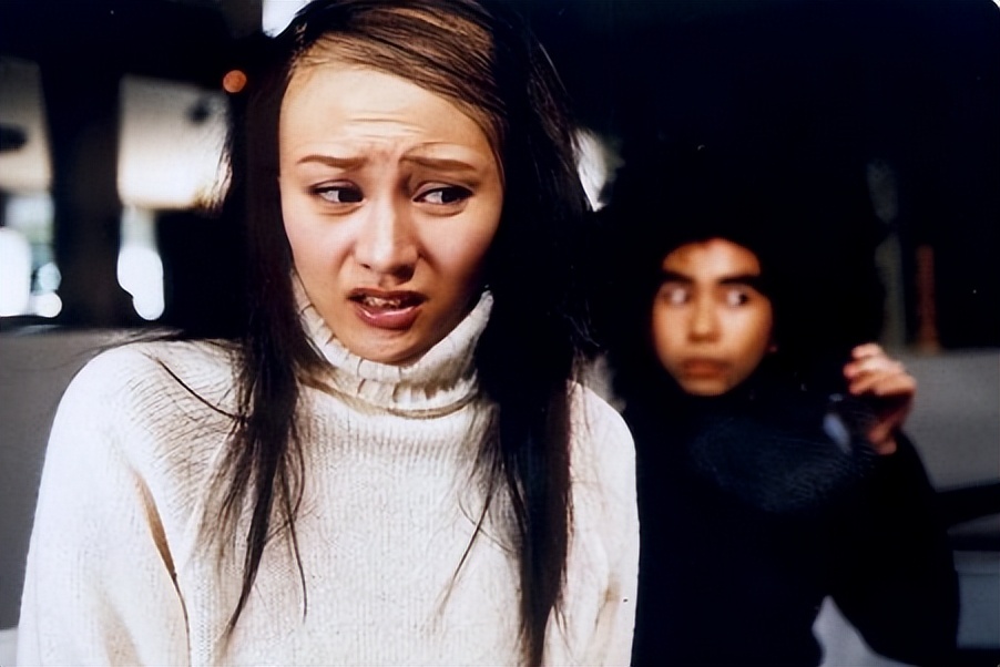 明明是美女，但为演戏都豁出去了！这10个女星的造型，个个辣眼睛