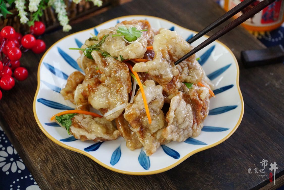 東北大哥指點的鍋包肉，外酥里嫩，果然味道不錯，孩子吃上癮了