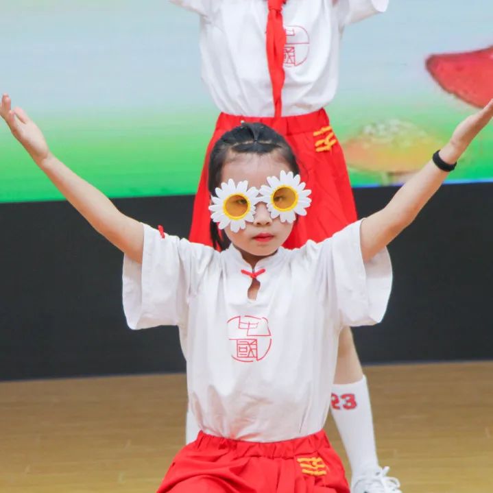 花田花绽，阅读悦心｜双流区黄甲小学举行读书节之阅读表演赛