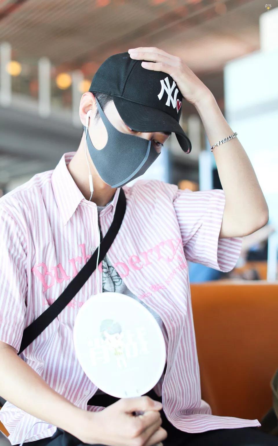 考古肖战:2018年9月—12月机场时间线汇总,今天请叫我收图狂魔