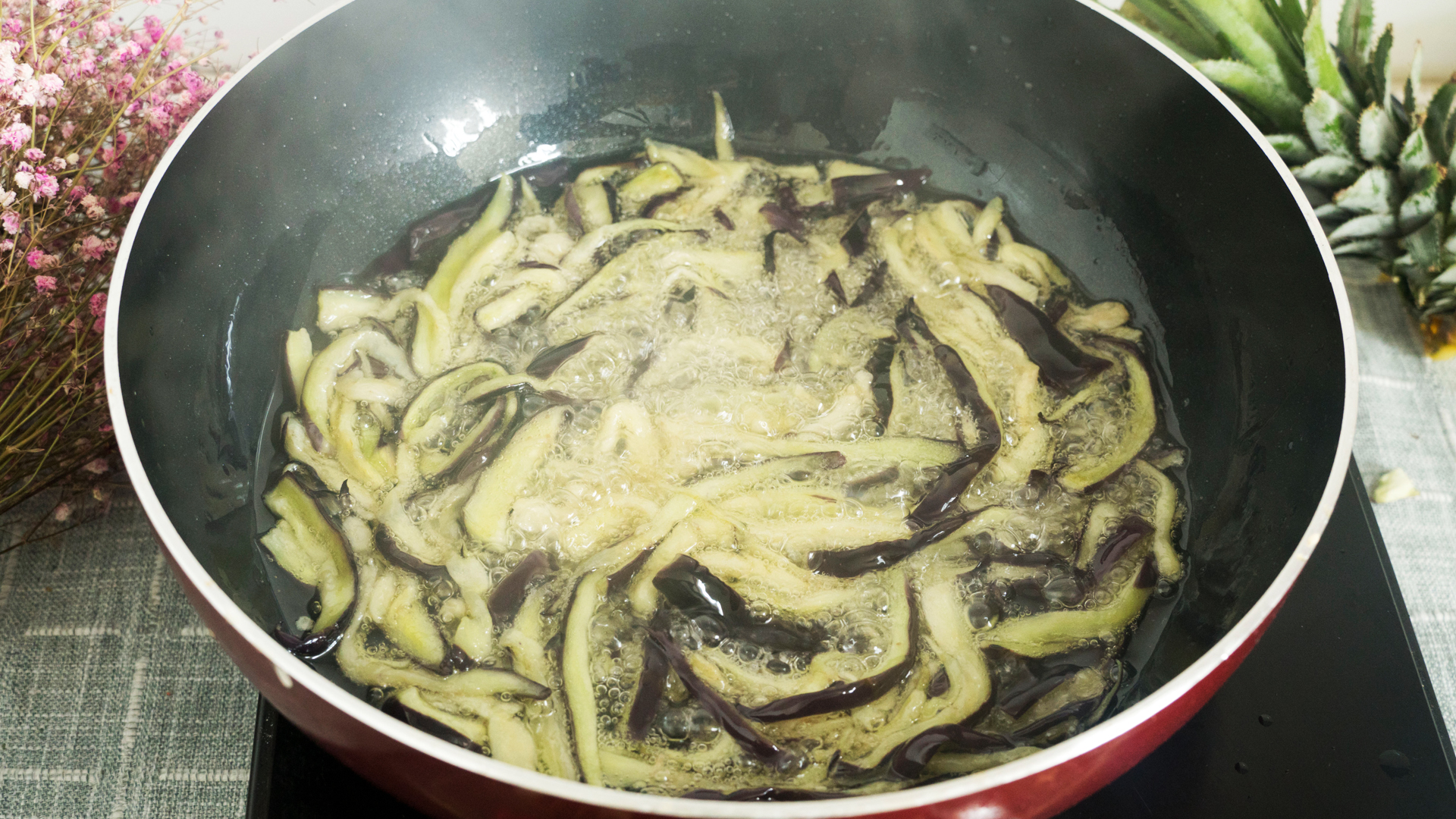 茄子的7种家常做法，好吃又下饭，比大鱼大肉还解馋，一周不重样