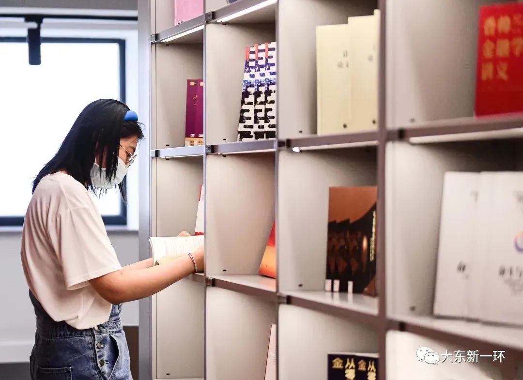 沈阳首座梦幻森林书房—大东区“时代文仓”城市书房正式开放