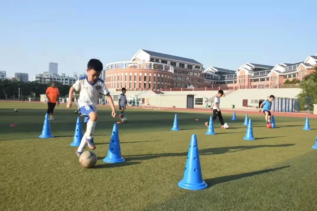 初中足球买什么牌的合适(少年中国｜山大辅仁学校：建队7年，打破济南两大名校冠军垄断)