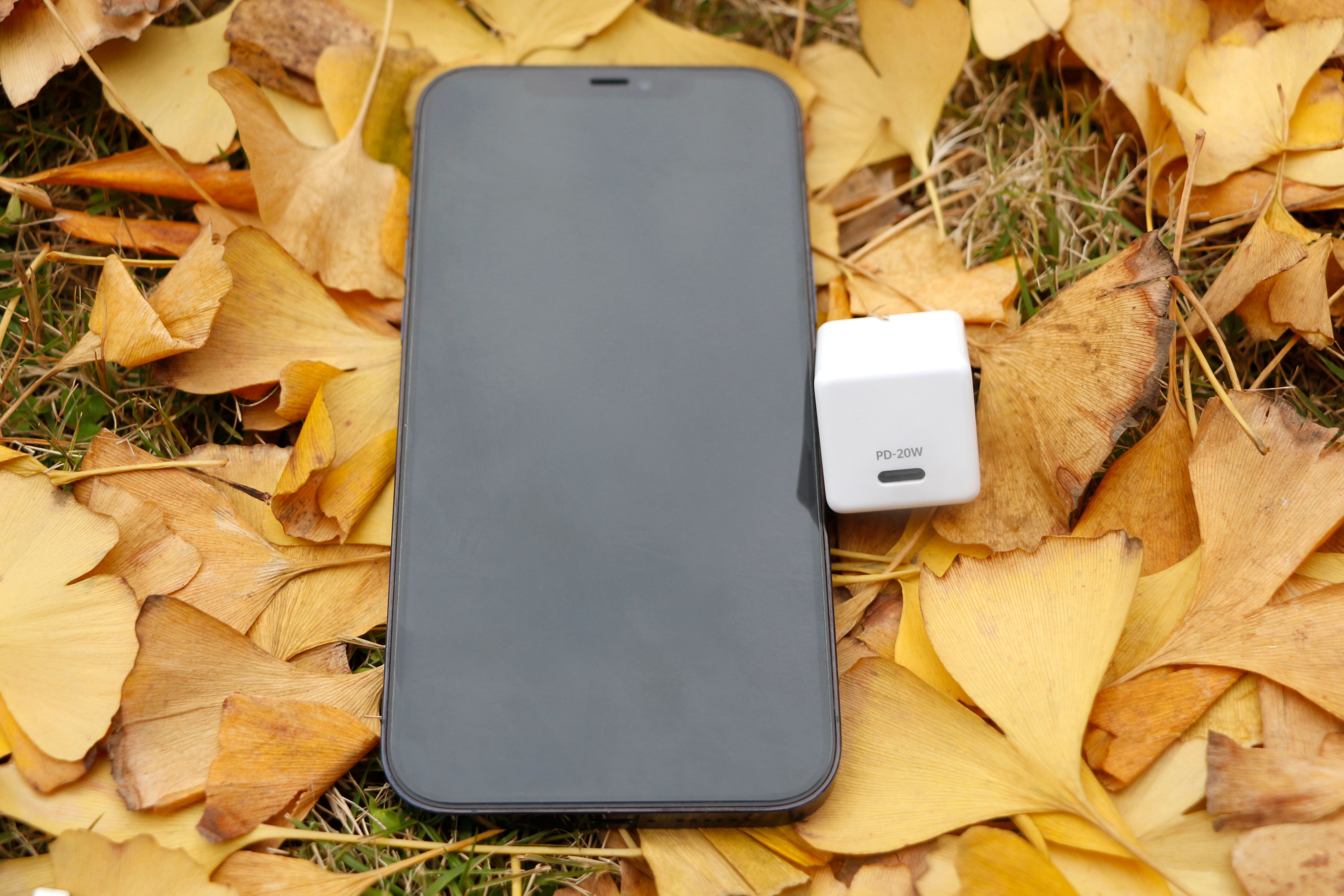 很小且快，不是不行是很行——Benks 方糖mini 20W PD快充 體驗(yàn)報(bào)告