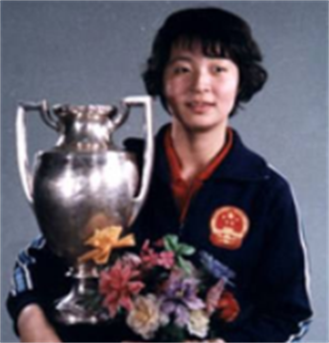 初代乒坛大魔王：许昕的恩师，拿了59个冠军，年近60仍旧美艳动人