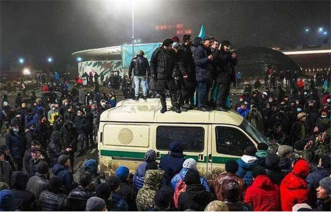 俄媒真是直接：在全球，美国大建军事基地，中国则在广建经济基地