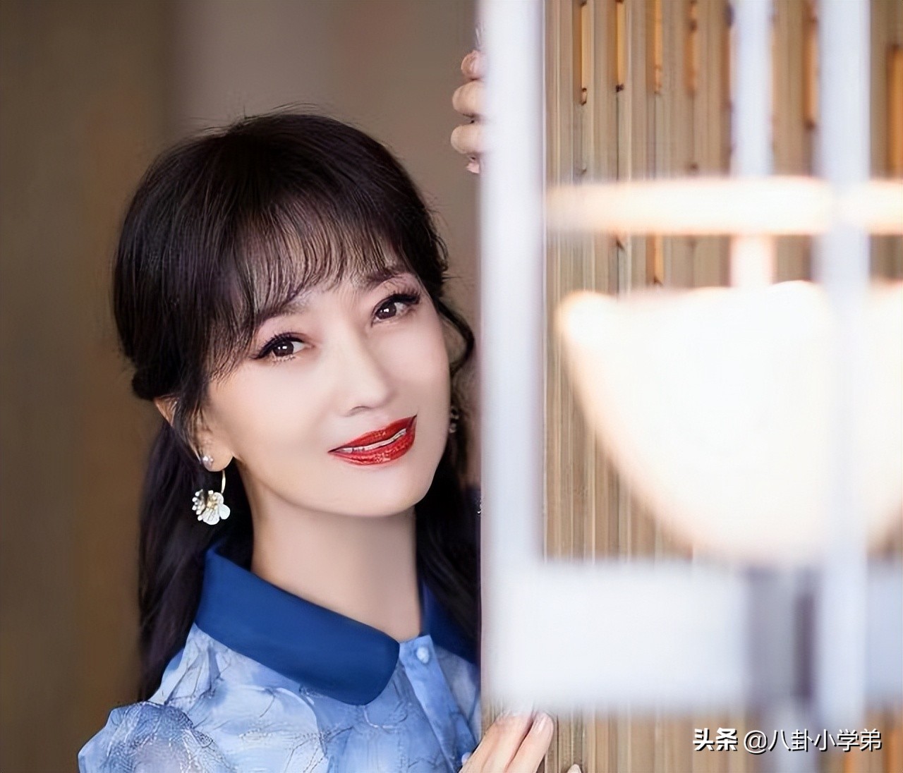 “不老女神”跌落神坛，年过50岁装少女，整容P图一个比一个厉害