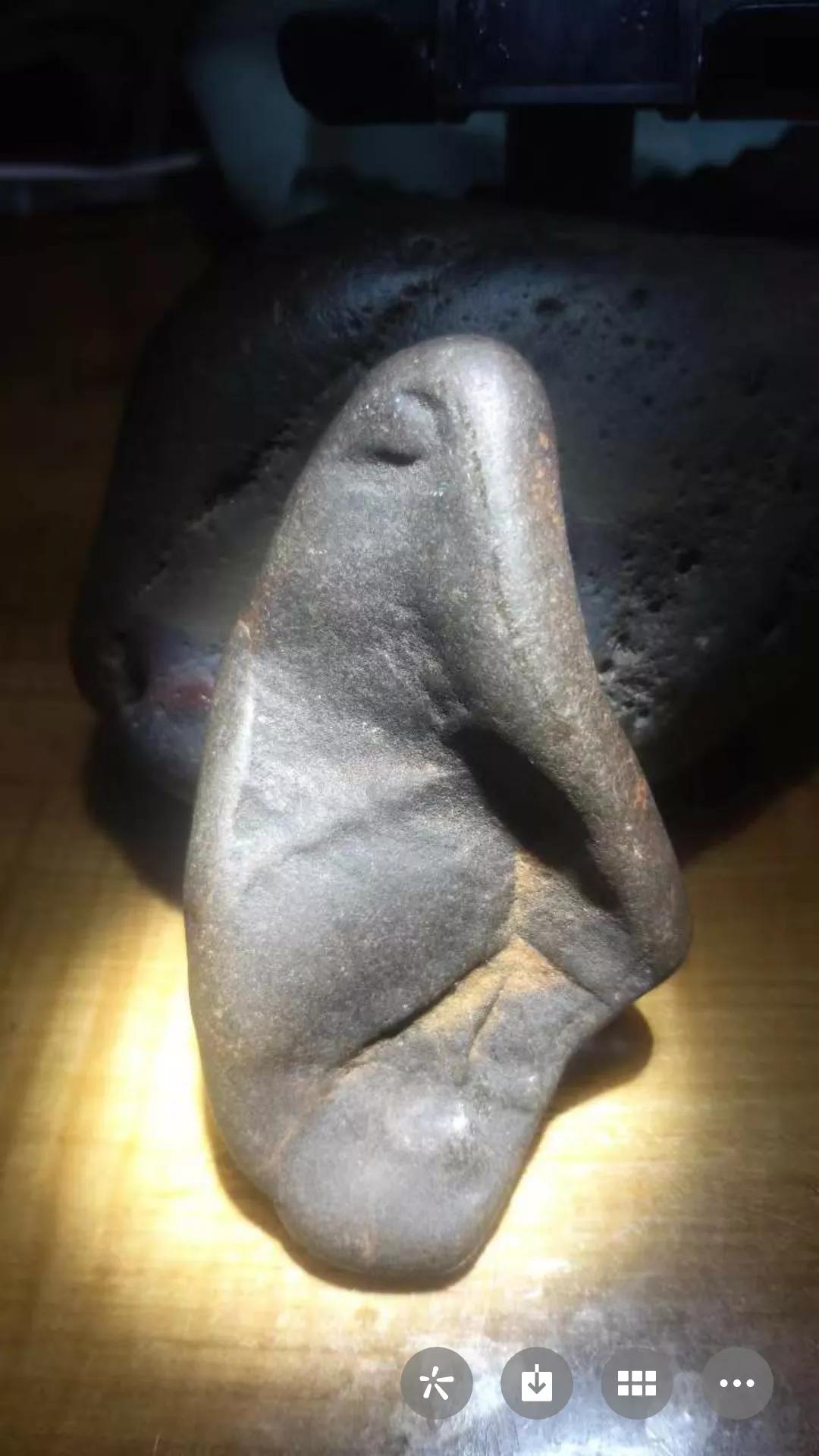 经过燃烧的克里普陨石，