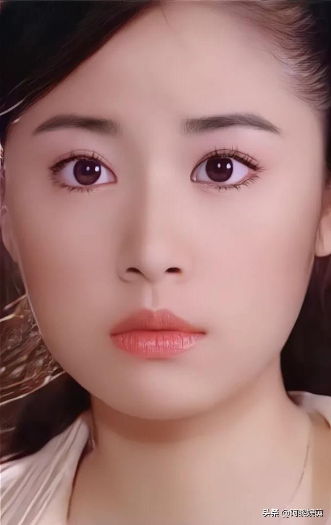 林心如年轻时真漂亮