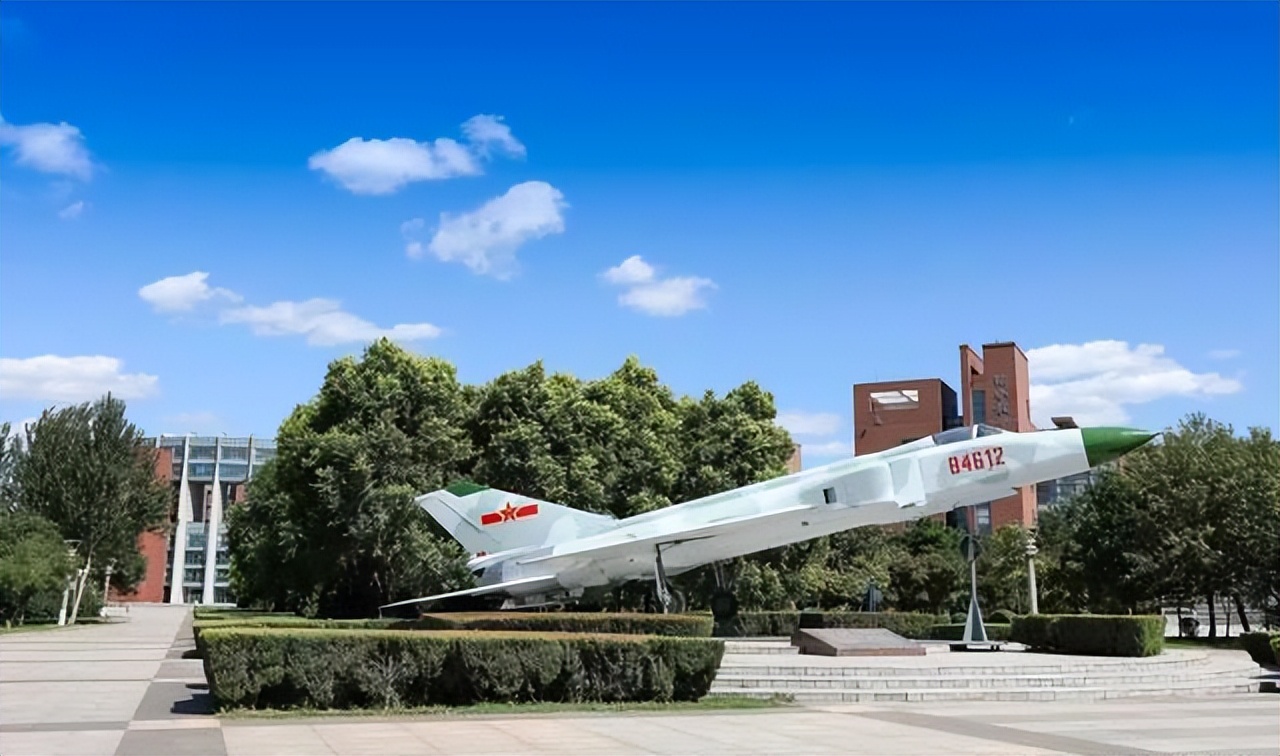 婉拒清北选择哈工大只为投身航天｜还有什么学校专业能干航天？