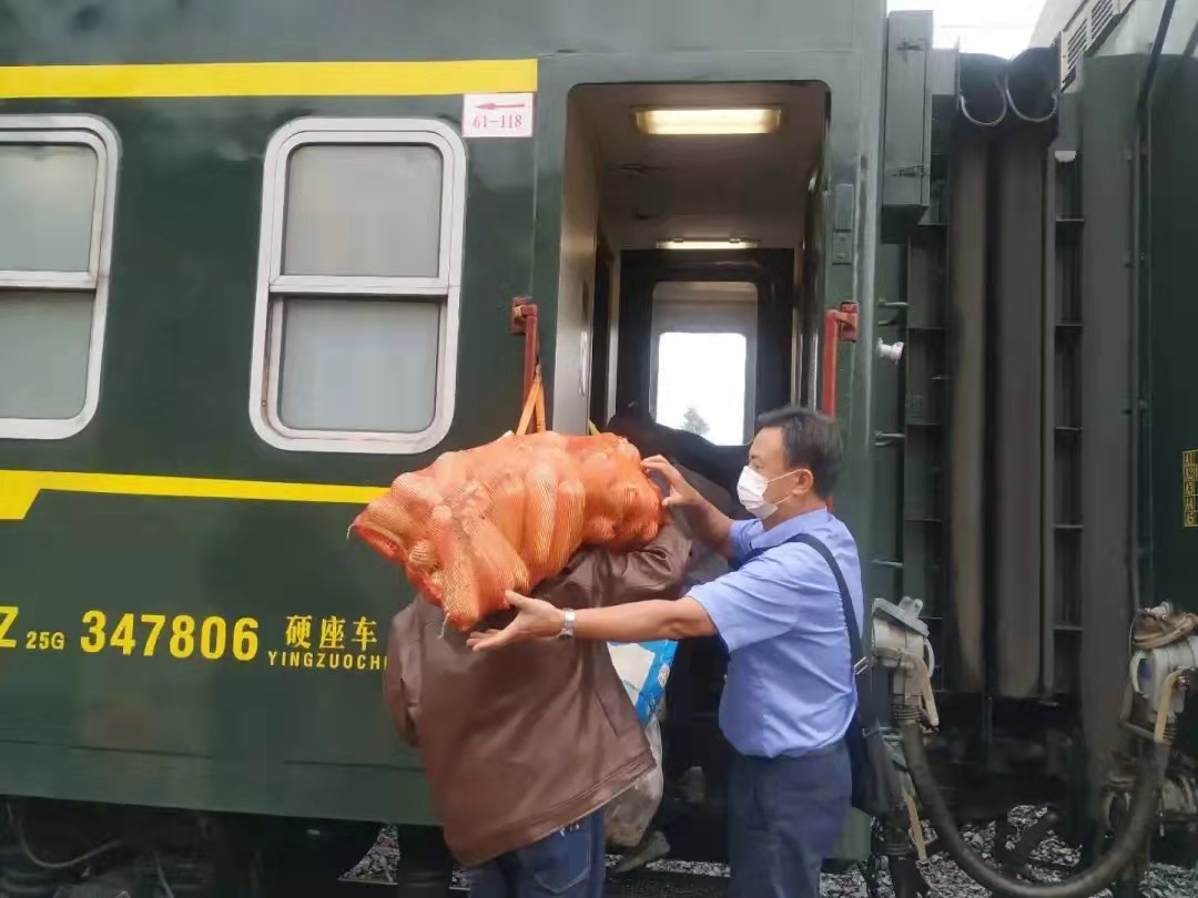 郑丽梅：一位钟情于小慢车的列车长