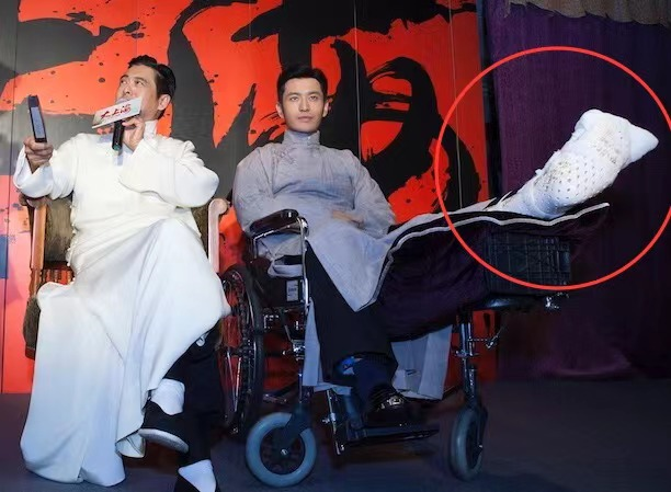 离婚才过2个月,杨颖四处受冷眼,她是否会念起黄晓明的好?