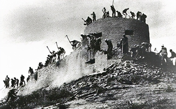 �̵㿹��ս���У����й����ӻ��еİ�λ�ձ��߼����٣���λΪ��