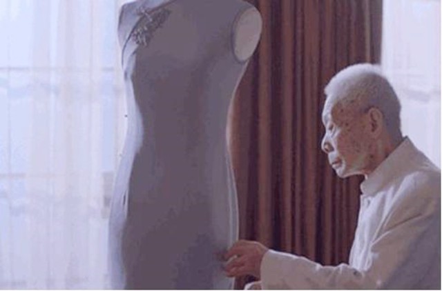 “最后的上海裁缝”：做了82年旗袍，胡蝶、巩俐都是其“死忠粉”