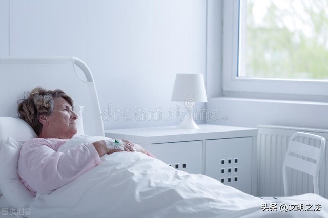 員工患病，病假工資如何算？公司能否開除員工？開除是否有賠償？