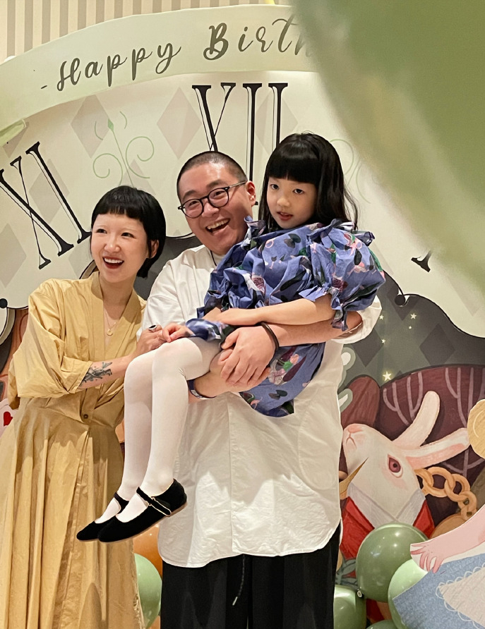 4月刚过4天，就有15个瓜，偷税漏税，被打掉牙齿，个个都是大瓜