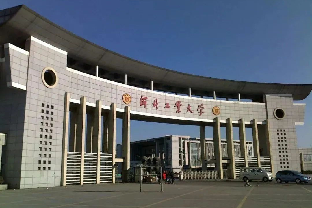 一所不在本省办学的211工程大学，2022年设计类录取需要多少分？